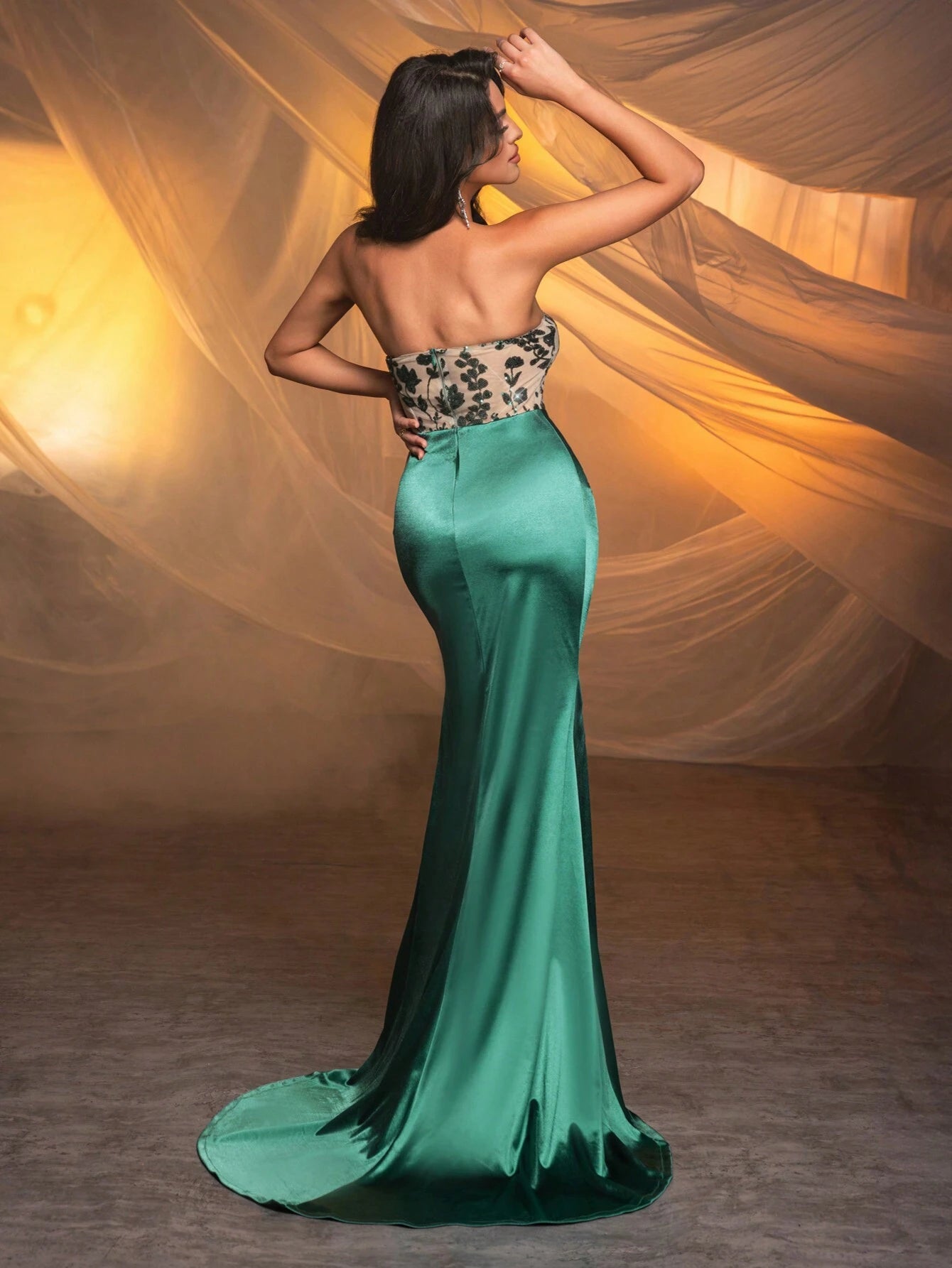 Belle Luxurious Sexy Beaded Floral Patchwork Stretchy Satin Evening Gown with Fish Tail High Slit